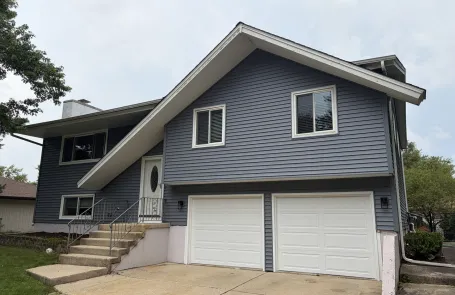 4 Bedroom Schaumburg Single Family