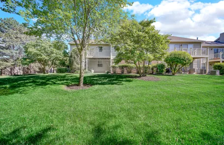 3 Bedroom Schaumburg Apartment