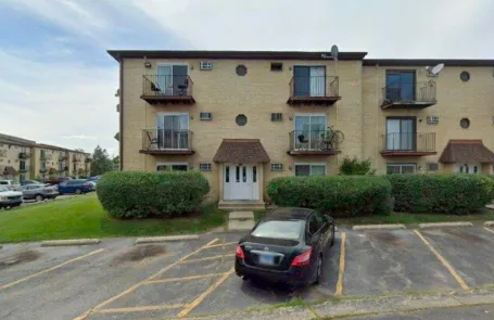 2 Bedroom Arlington Heights Condo