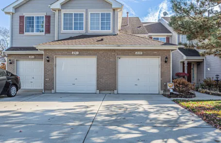 2 Bedroom Schaumburg Apartment