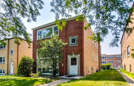 2 Bedroom Skokie Apartment