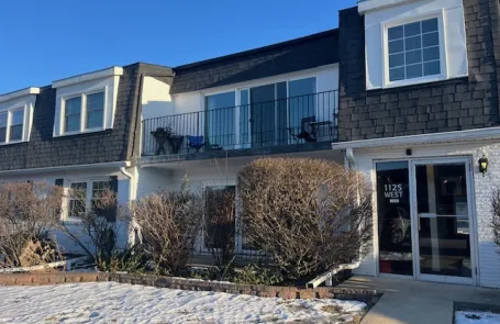 1 Bedroom Naperville Condo