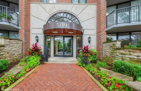 1 Bedroom Naperville Condo