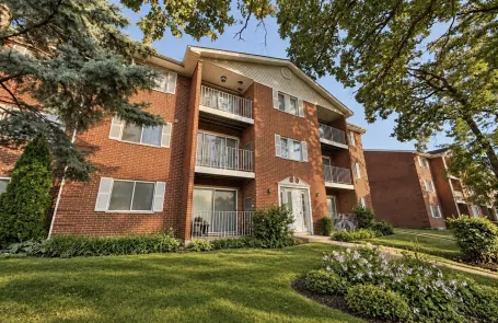 2 Bedroom Des Plaines Apartment