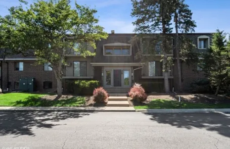 2 Bedroom Naperville Condo