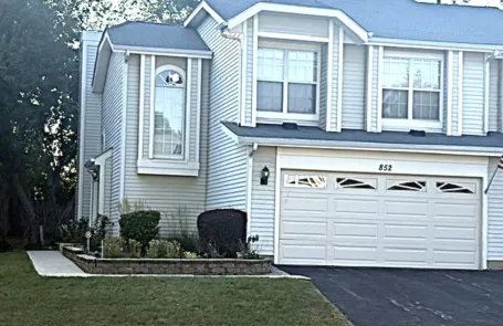 2 Bedroom Hoffman Estates Townhome