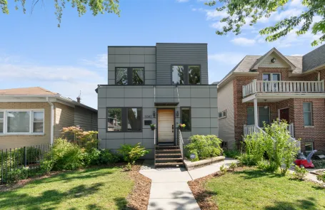 4 Bedroom Jefferson Park Single Family