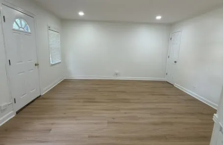3 Bedroom Des Plaines Apartment