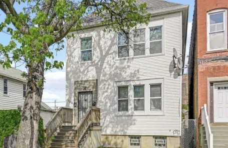3 Bedroom Greater Grand Crossing Single Family