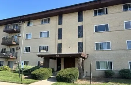 2 Bedroom Arlington Heights Condo