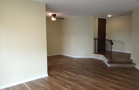 3 Bedroom Schaumburg Apartment
