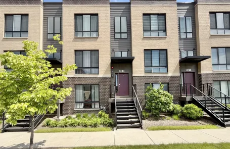 2 Bedroom Schaumburg Townhome