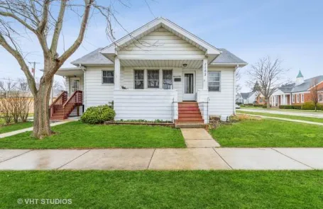 2 Bedroom Des Plaines Single Family