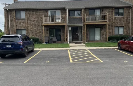 3 Bedroom Des Plaines Apartment