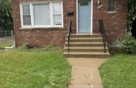 5 Bedroom West Pullman Single Family