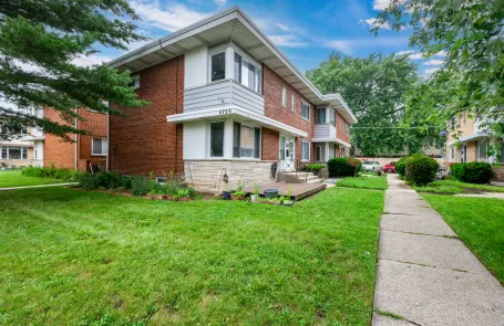 2 Bedroom Skokie Townhome