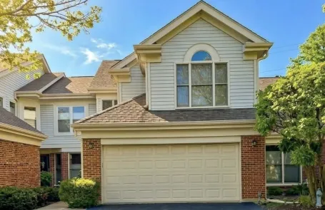 3 Bedroom Arlington Heights Townhome