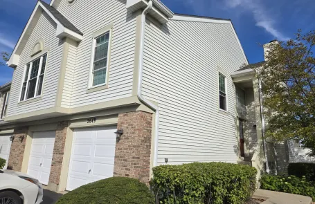 3 Bedroom Arlington Heights Townhome