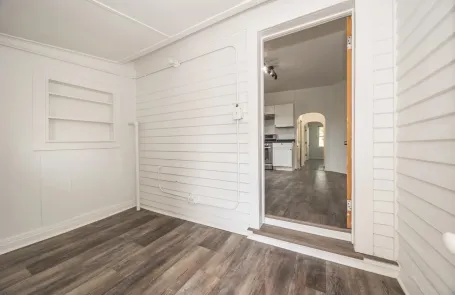 2 Bedroom Gage Park Single Family