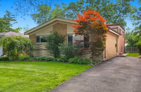 4 Bedroom Wilmette Single Family