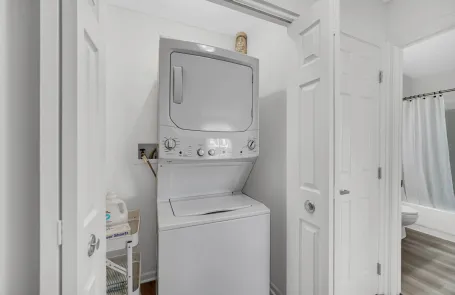 1 Bedroom Wheaton Apartment