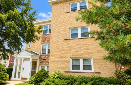 2 Bedroom Des Plaines Condo