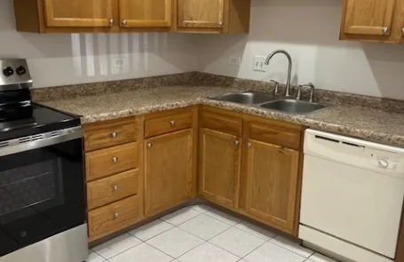 1 Bedroom Niles Condo