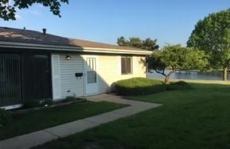 2 Bedroom Schaumburg Townhome