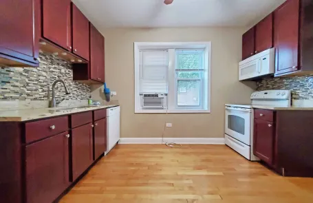 2 Bedroom Skokie Apartment