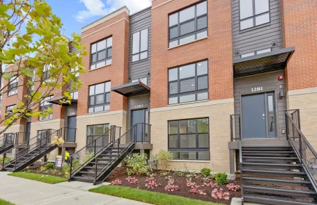 2 Bedroom Schaumburg Townhome