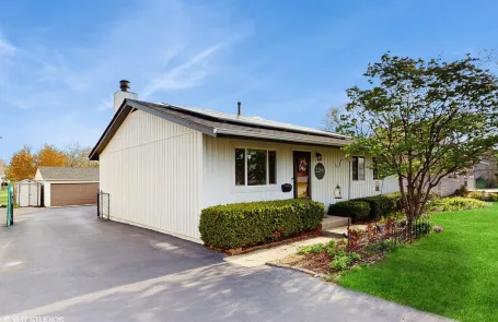3 Bedroom Rolling Meadows Single Family