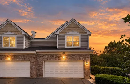 3 Bedroom Schaumburg Townhome