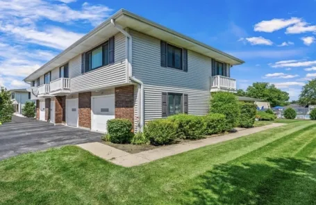 2 Bedroom Schaumburg Apartment