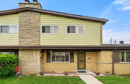3 Bedroom Glenview Townhome