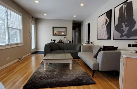 3 Bedroom Oakbrook Terrace Single Family