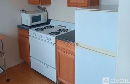 1 Bedroom Winnetka Apartment