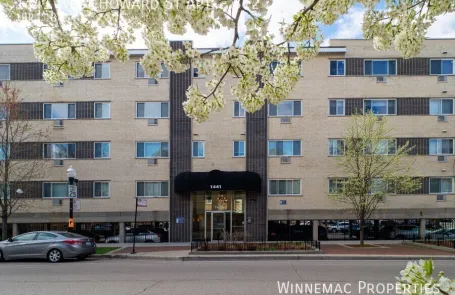 1 Bedroom Rogers Park Apartment
