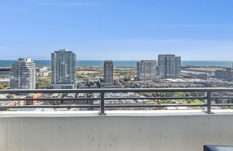 2 Bedroom South Loop Apartment