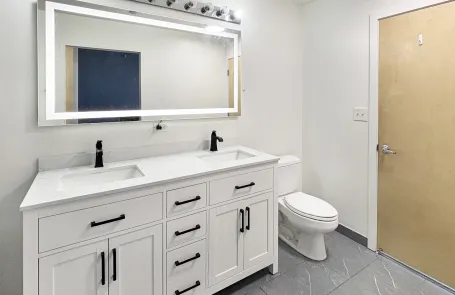 2 Bedroom South Loop Apartment