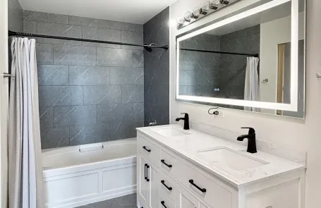 2 Bedroom South Loop Apartment