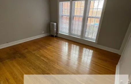 1 Bedroom Irving Park Apartment