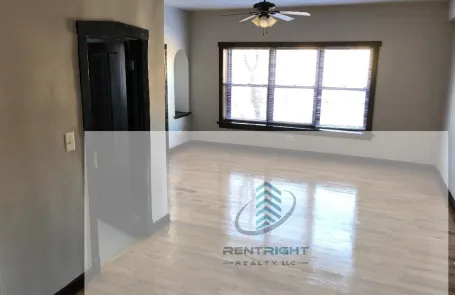 Studio Old Irving Park Apartment