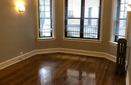 1 Bedroom Edgewater Apartment