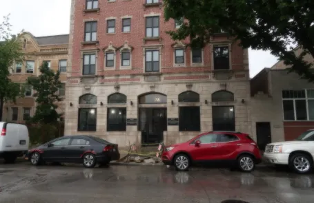 Studio Uptown Apartment