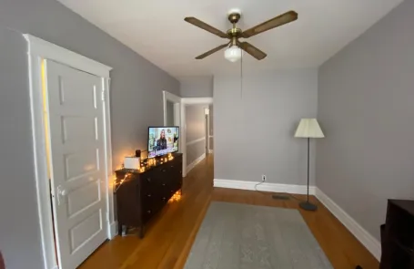 2 Bedroom Bucktown Apartment