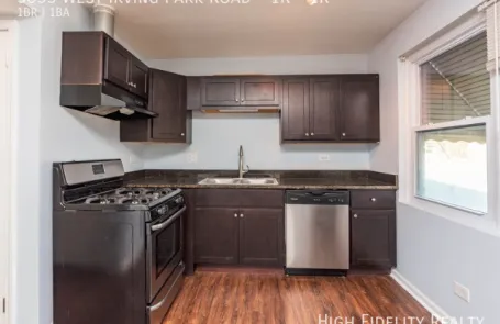 1 Bedroom Portage Park Apartment