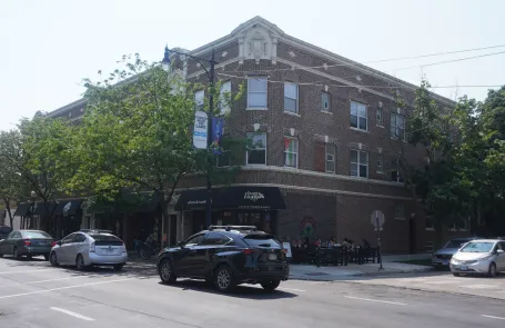 2 Bedroom Edgewater Apartment