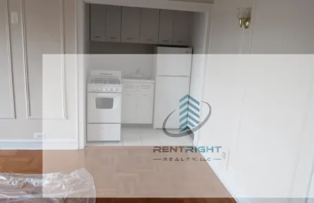 1 Bedroom Rogers Park Apartment