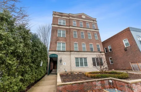 2 Bedroom Evanston Apartment