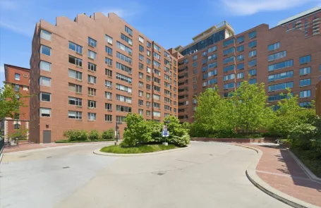 2 Bedroom Dearborn Park Apartment
